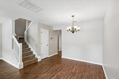 Welcome to 7948 Shadow Oak Drive in North Charleston, located in - photo 18