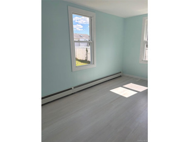 Completely newly renovated two bedroom, one bath Ranch with open - photo 18