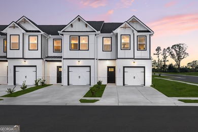 Lake Lanier Townhome/Townhouse For Sale in Gainesville Georgia