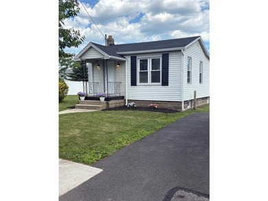 Completely newly renovated two bedroom, one bath Ranch with open - photo 26