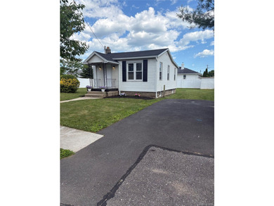 Completely newly renovated two bedroom, one bath Ranch with open - photo 30