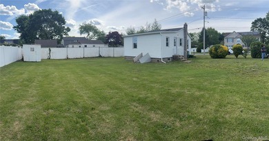 Completely newly renovated two bedroom, one bath Ranch with open - photo 41