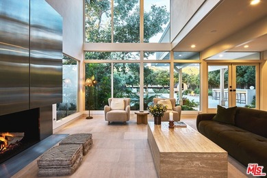 Completely rebuilt architectural residence in the guard-gated - photo 11