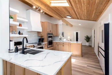 Completely renovated ranch with a fully finished basement in - photo 13