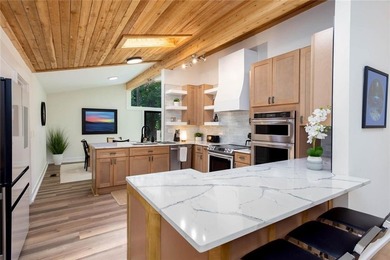 Completely renovated ranch with a fully finished basement in - photo 14