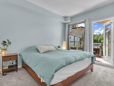 Remarkable 2 bedroom, 2 bathroom suite in *The Grove*, a - photo 15