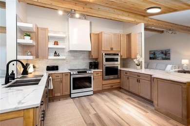 Completely renovated ranch with a fully finished basement in - photo 17