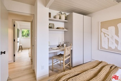Completely rebuilt architectural residence in the guard-gated - photo 23