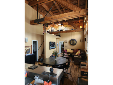 Rare opportunity to acquire a fully renovated, income-producing - photo 4