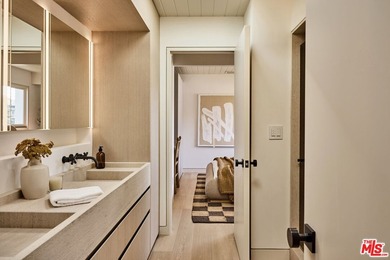 Completely rebuilt architectural residence in the guard-gated - photo 25