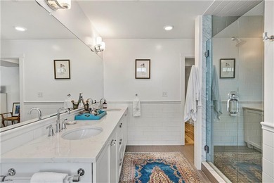 Tucked away in Newport's sought-after Historic Hill neighborhood - photo 25
