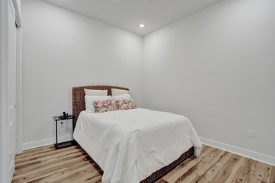 BREATHTAKING 55+ 3/2/2 VILLA IN *THE FALLS OF PARKLAND*. START - photo 33