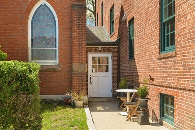 Tucked away in Newport's sought-after Historic Hill neighborhood - photo 38