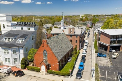 Tucked away in Newport's sought-after Historic Hill neighborhood - photo 41