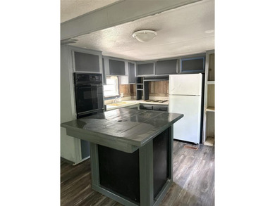 Just a walk to Cedar Creek Lake, this property sits on a - photo 7