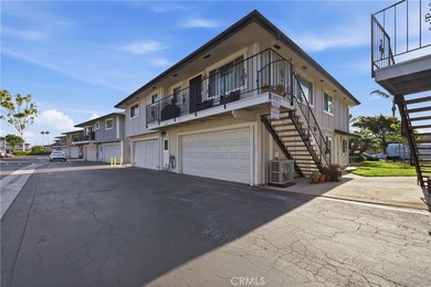 Recently renovated within the well-located Huntington Gardens - photo 3