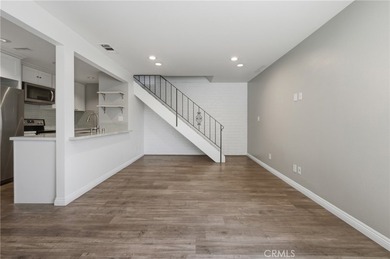 Recently renovated within the well-located Huntington Gardens - photo 4