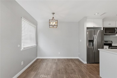 Recently renovated within the well-located Huntington Gardens - photo 7