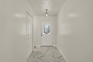 Welcome to 1262 Heber Avenue. This turnkey, well-maintained home - photo 3