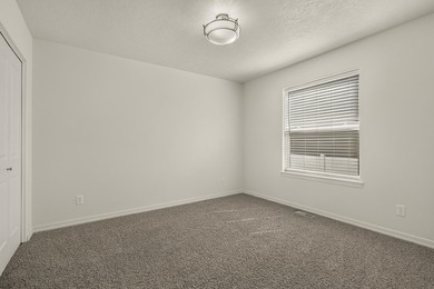 Welcome to 1262 Heber Avenue. This turnkey, well-maintained home - photo 8
