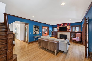 Timeless 1924 Craftsman beautifully blends historic character - photo 11
