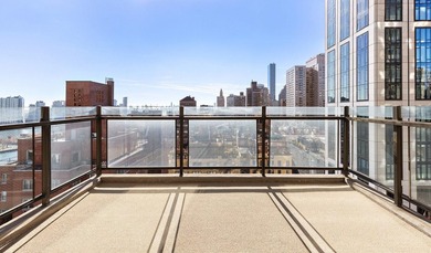 Massive Four-Bedroom Residence with Triple Exposures and Iconic - photo 13