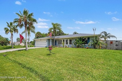 Welcome home to this well-maintained retreat nestled on a quiet - photo 3
