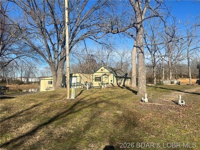 This is a beautiful setting close to town but yet private. This - photo 6