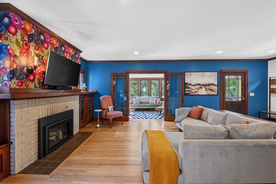 Timeless 1924 Craftsman beautifully blends historic character - photo 17