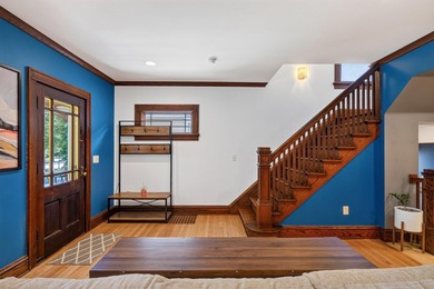 Timeless 1924 Craftsman beautifully blends historic character - photo 18
