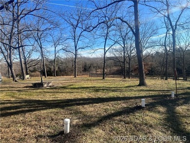 This is a beautiful setting close to town but yet private. This - photo 9