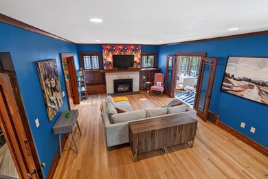 Timeless 1924 Craftsman beautifully blends historic character - photo 32