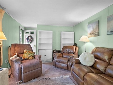 Welcome to this charming lakeside retreat tucked away on a - photo 10
