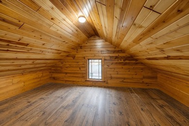 Timeless 1924 Craftsman beautifully blends historic character - photo 43