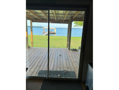 Lake front 4 bed  2.5 bath - photo 12