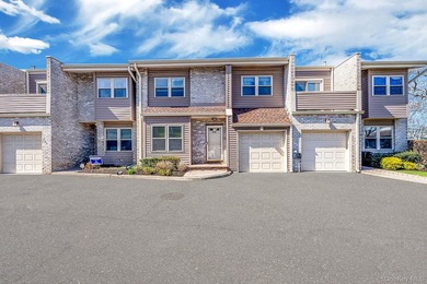 Oceanside - Brower Oakview Condominium - Beautiful 3-bedroom, 2 - photo 1