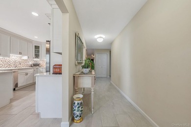 Oceanside - Brower Oakview Condominium - Beautiful 3-bedroom, 2 - photo 5
