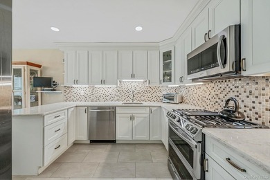 Oceanside - Brower Oakview Condominium - Beautiful 3-bedroom, 2 - photo 10