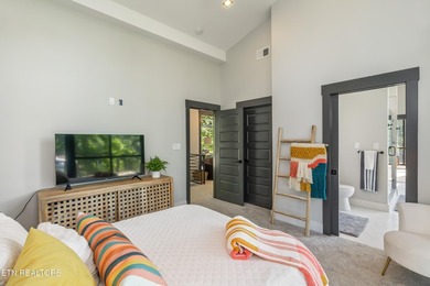 Welcome to your own private waterfront retreat! Built in 2022 - photo 28