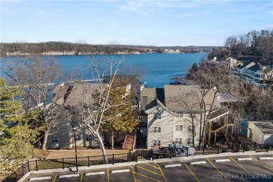 Enjoy lake life at its finest in this beautifully styled 3-bed - photo 2