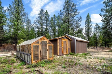 Welcome to Elk Creek Retreat- a beloved escape located moments - photo 4