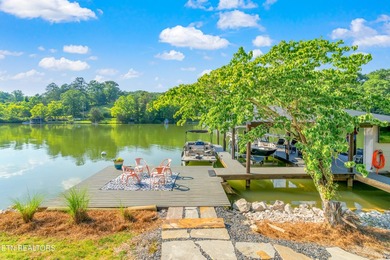 Welcome to your own private waterfront retreat! Built in 2022 - photo 47