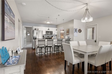 Enjoy lake life at its finest in this beautifully styled 3-bed - photo 9