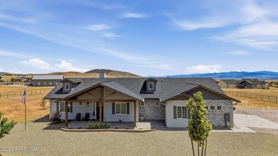 Experience elevated country living in the highly sought-after - photo 2