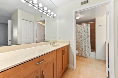 Live in resort style amenities in this spacious, open floor plan - photo 21