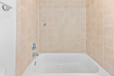 Live in resort style amenities in this spacious, open floor plan - photo 23