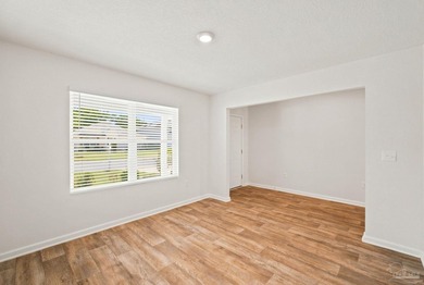 Spacious 5-bedroom, 3-bath home tucked into one of Pensacola's - photo 5