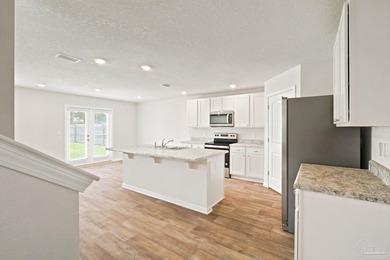 Spacious 5-bedroom, 3-bath home tucked into one of Pensacola's - photo 7
