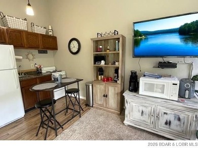 Lake of the Ozarks Condo For Sale in Lake Ozark Missouri