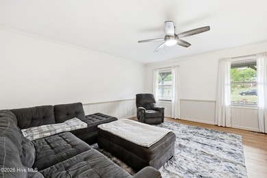 Welcome home to this beautifully updated property situated on a - photo 8